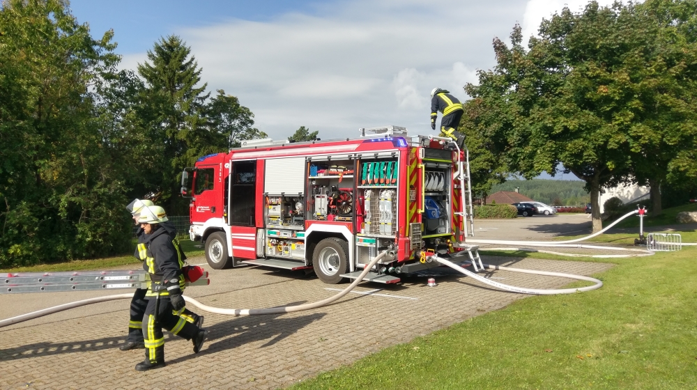 Löschangriff Feuerwehr Mühlheim & Stetten